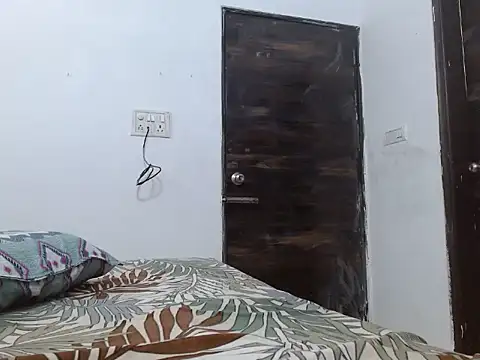 soya queen online show from November 2025 02:33:01 AM