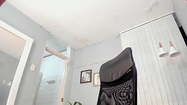 Maddy Norton online show from March 2026 01:35:02 PM