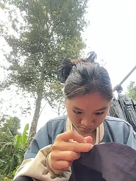   Nhug  05 online show from October 2025 08:05:02 AM