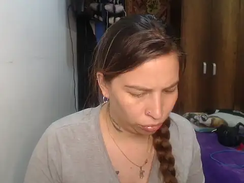 cloequeen15 online show from March 2026 12:39:01 AM