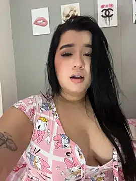 Snapshot of Aliciawhitee chatting on April 2026 03:37:01 AM Aliciawhitee online show from April 2026 03:37:01 AM