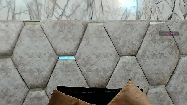 EXOTIC EBONY  online show from October 2025 07:25:02 PM