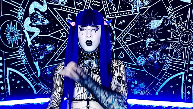 naomi satan online show from December 2025 12:40:01 AM