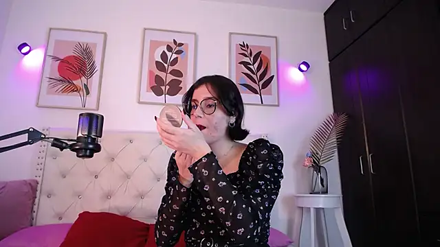 barbyehot online show from November 2025 12:21:02 AM