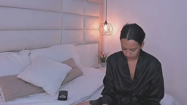 Snapshot of Salome_Smitth_1 chatting on August 2026 04:34:02 PM Salome Smitth 1 online show from August 2026 04:34:02 PM