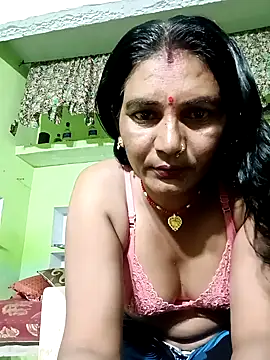Snapshot of ZIVAA chatting on April 2026 06:25:01 PM ZIVAA online show from April 2026 06:25:01 PM