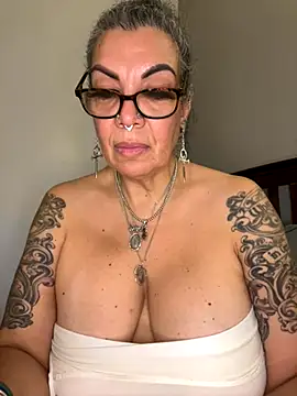 dieseldame1313 online show from November 2025 12:10:02 AM