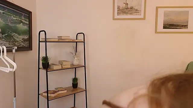 Bonnie Nunez online show from November 2025 10:41:01 PM