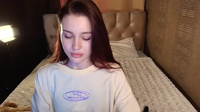 Aria Mila online show from June 2026 02:04:01 PM