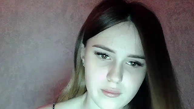 SweetLoraa online show from February 2026 05:33:01 PM