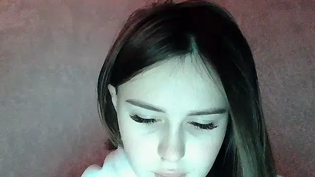 SweetLoraa online show from February 2026 03:59:01 PM