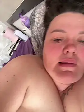 SunnyLeila2101 online show from April 2026 10:29:01 AM