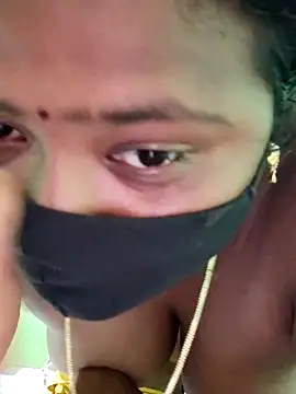 Snapshot of Tamilreethu chatting on September 2025 06:42:01 PM Tamilreethu online show from September 2025 06:42:01 PM