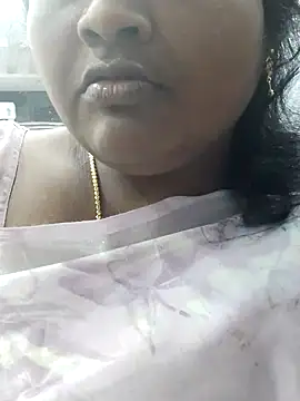 Snapshot of Tamilreethu chatting on October 2025 02:15:02 PM Tamilreethu online show from October 2025 02:15:02 PM