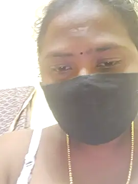 Snapshot of Tamilreethu chatting on November 2025 06:18:02 PM Tamilreethu online show from November 2025 06:18:02 PM