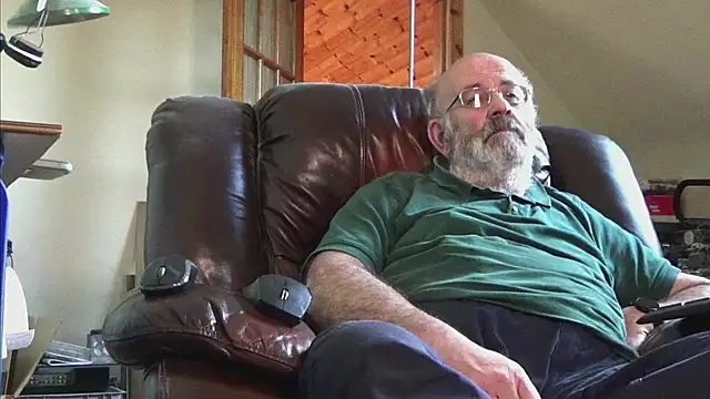 janzer13 online show from November 2025 02:20:01 PM