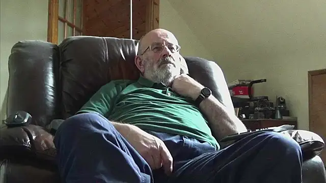 Snapshot of janzer13 chatting on March 2026 02:02:02 PM janzer13 online show from March 2026 02:02:02 PM