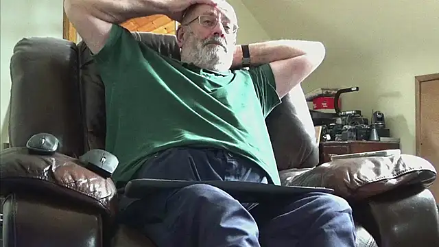 Snapshot of janzer13 chatting on March 2026 02:14:02 PM janzer13 online show from March 2026 02:14:02 PM