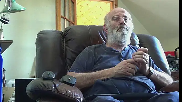 Snapshot of janzer13 chatting on July 2026 01:47:02 PM janzer13 online show from July 2026 01:47:02 PM