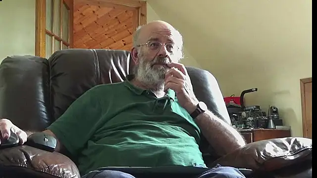 Snapshot of janzer13 chatting on August 2026 01:21:01 PM janzer13 online show from August 2026 01:21:01 PM