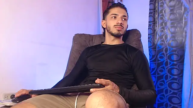 Snapshot of ArturoCardona_ chatting on May 2026 09:55:01 PM ArturoCardona online show from May 2026 09:55:01 PM
