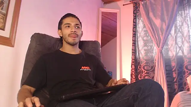 Snapshot of ArturoCardona_ chatting on May 2026 02:36:02 PM ArturoCardona online show from May 2026 02:36:02 PM