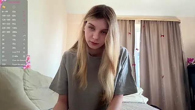 Snapshot of FruityXo chatting on June 2026 11:27:02 AM FruityXo online show from June 2026 11:27:02 AM