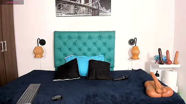 juliana 13 online show from November 2025 07:15:01 PM