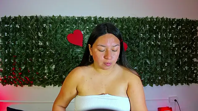 BellaRoux1 online show from February 2026 12:12:01 PM