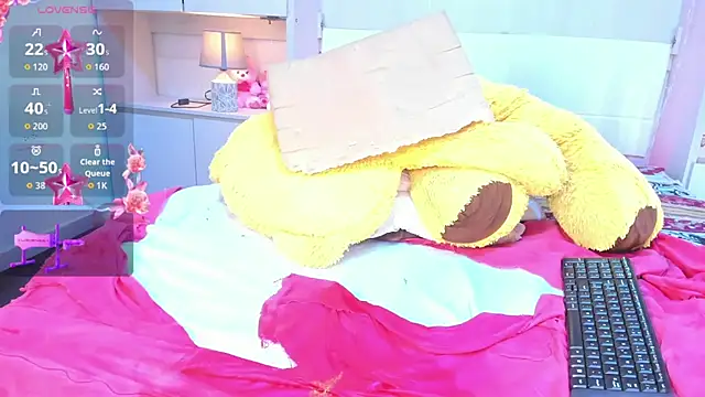 LilyWhitney online show from April 2026 09:08:01 AM