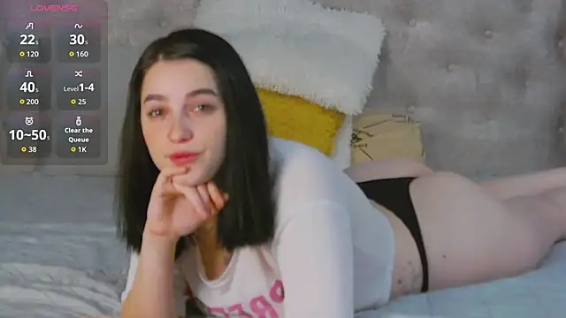 Leah Brooks online show from November 2025 05:07:02 AM