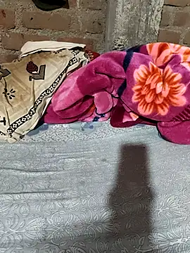 POOJACOUPLE online show from November 2025 07:43:01 PM