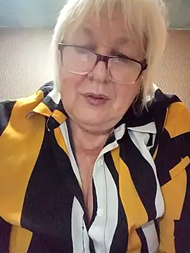 Alexia64231 online show from October 2025 06:13:02 PM