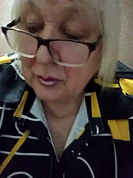 Alexia64231 online show from November 2025 02:50:01 PM