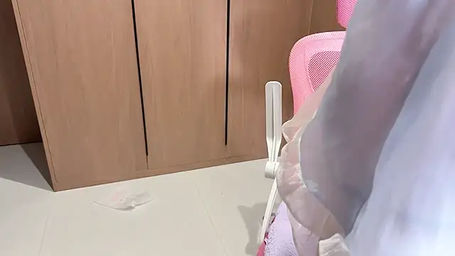 Lilium-520 online show from April 2026 12:24:01 PM