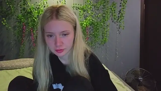 Lillie Berry online show from July 2026 04:54:02 AM