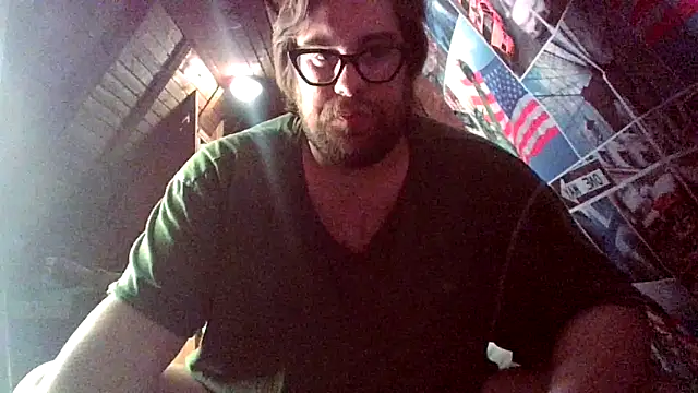 chubbyDavid1998 online show from October 2025 05:48:02 PM