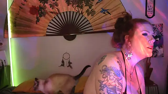 Snapshot of RasheleErotica chatting on October 2025 01:59:01 AM RasheleErotica online show from October 2025 01:59:01 AM