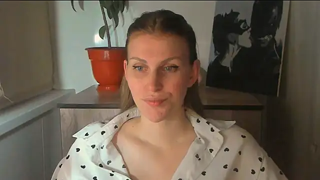Snapshot of JuliaMuuun chatting on March 2026 08:53:01 PM JuliaMuuun online show from March 2026 08:53:01 PM