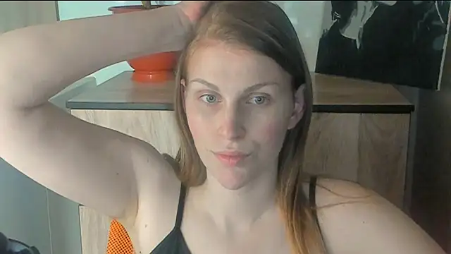 Snapshot of JuliaMuuun chatting on April 2026 09:50:02 PM JuliaMuuun online show from April 2026 09:50:02 PM