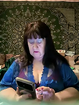 CrystalLime6411 online show from April 2026 03:16:01 PM