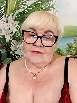 Snapshot of VioletSweet5566 chatting on May 2026 12:00:02 PM VioletSweet5566 online show from May 2026 12:00:02 PM