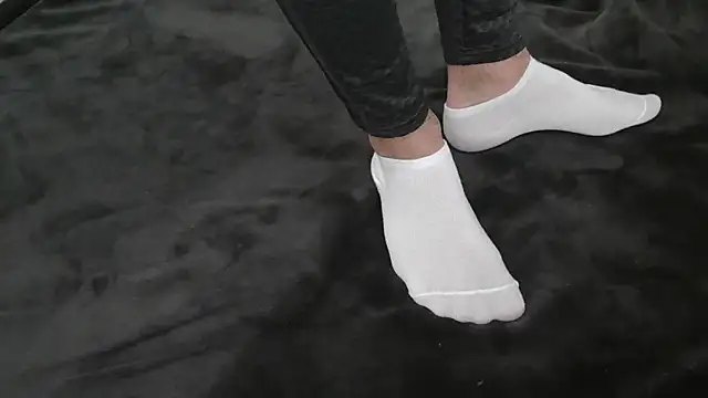 H0rnyCutie online show from November 2025 09:38:02 PM