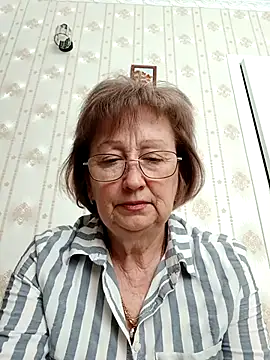 Snapshot of AlikaSwan5821 chatting on May 2026 12:21:02 PM AlikaSwan5821 online show from May 2026 12:21:02 PM