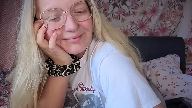 Daisyxoxo  online show from December 2025 10:20:02 AM