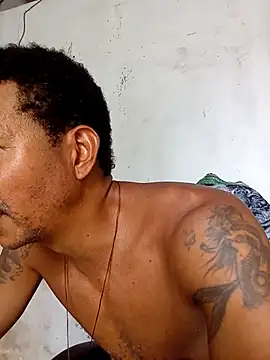 moreno25centimetro online show from April 2026 06:21:01 PM