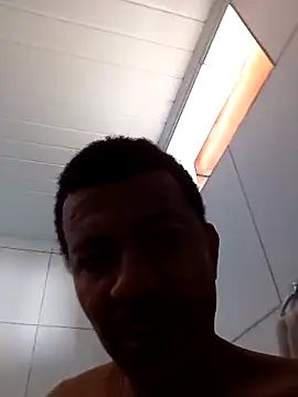 moreno25centimetro online show from May 2026 11:50:02 AM
