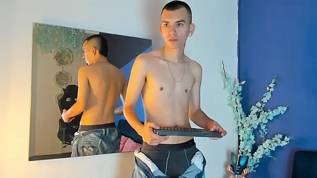 RowanCley online show from November 2025 12:16:01 PM