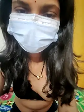 Shivani2002 online show from November 2025 05:07:01 PM