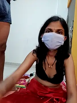 Shivani2002 online show from December 2025 07:53:02 PM